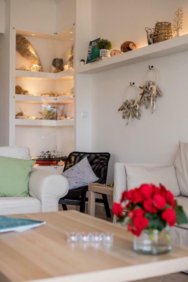 מיתיקאס Oikia Eleanthi - Beachfront Garden Home! מראה חיצוני תמונה
